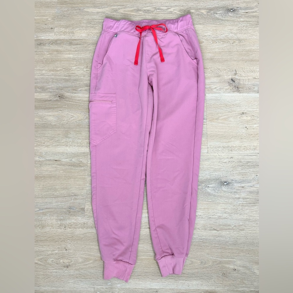 FIGS Jogger Scrub Pants- Zamora S - Chalk Pink (rare!)
